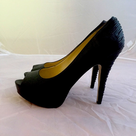 6.5 Enzo Angiolini Peep Toe Platform Pumps - Picture 8 of 9